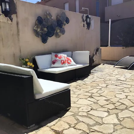 Ohana Blue House Hébergement de vacances *