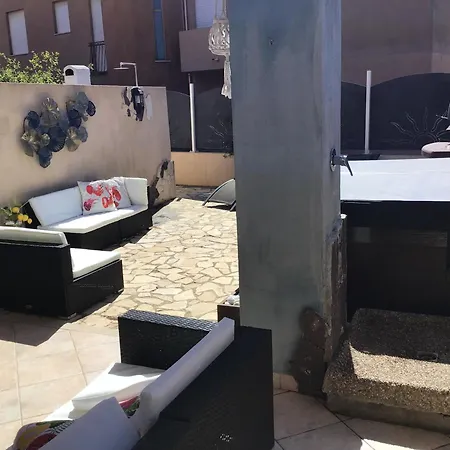 Semesterbostad Ohana Blue House